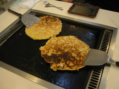 Making tasty okonomiyaki images