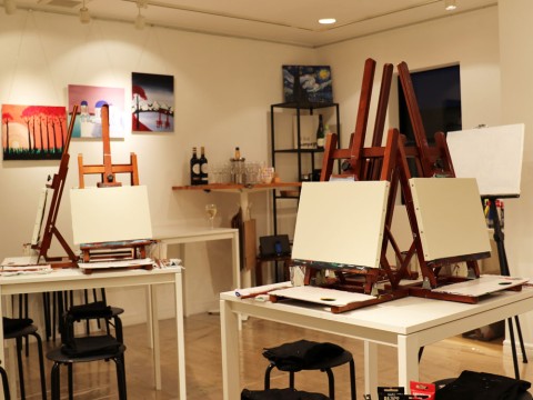 Making Art and Much More at ArtBar Tokyo images