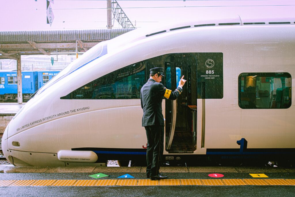 Japan's train system: The 8th Wonder of the World 7 christian chen 6rVsTrSxf9k unsplash