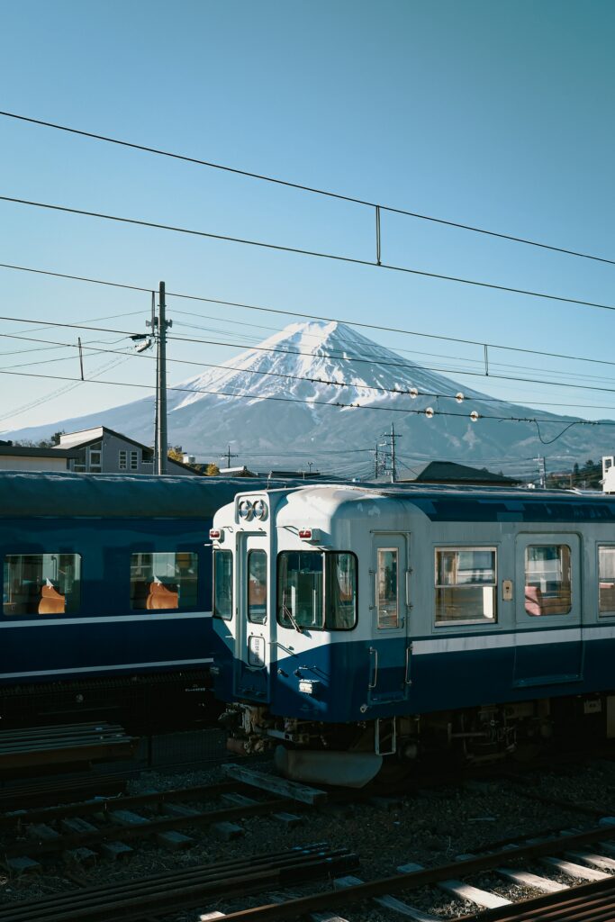 Japan's train system: The 8th Wonder of the World 3 wei dlD6CdOgVc0 unsplash