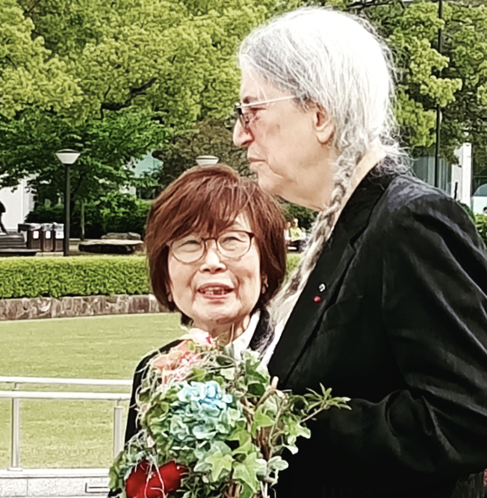 Tribute to 80 years: Life in Hiroshima, a city forged in peace 6 KeikoOguraPattiSmithPeaceParkHiroshimaApril