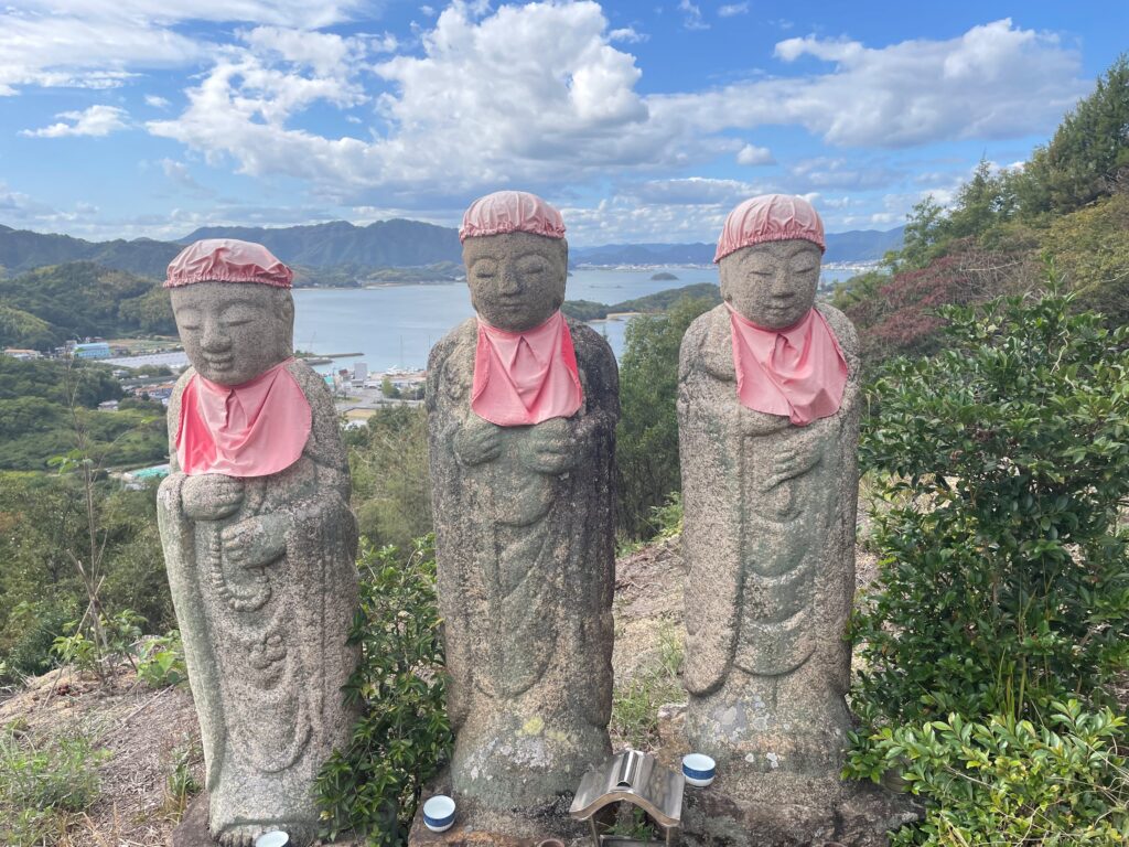 The perfect weekend traversing Shikoku and Honshu 14 12 Buddhas300