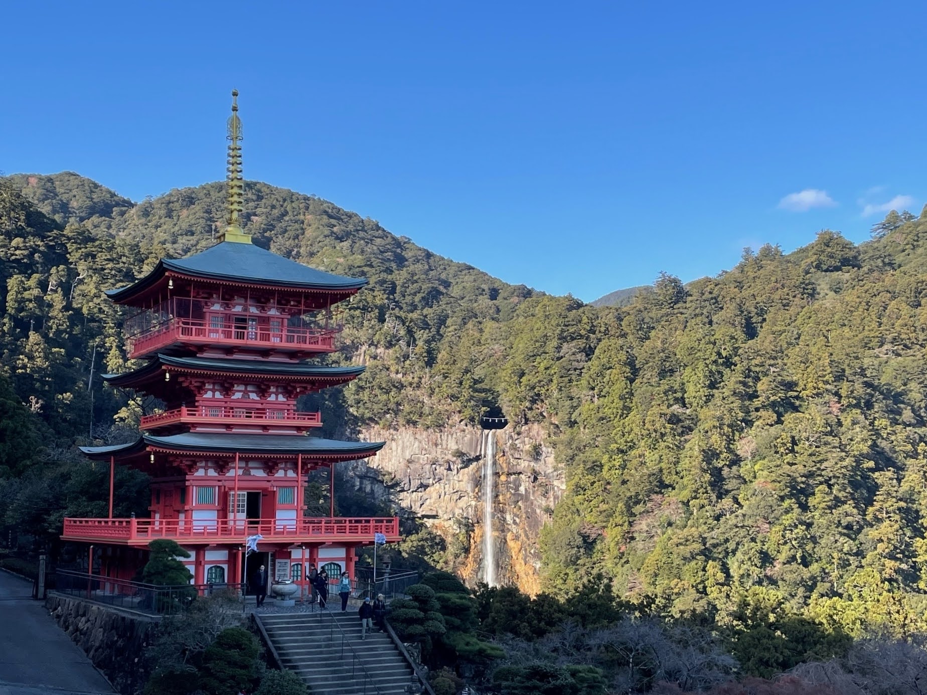 2 Nachi falls300 1